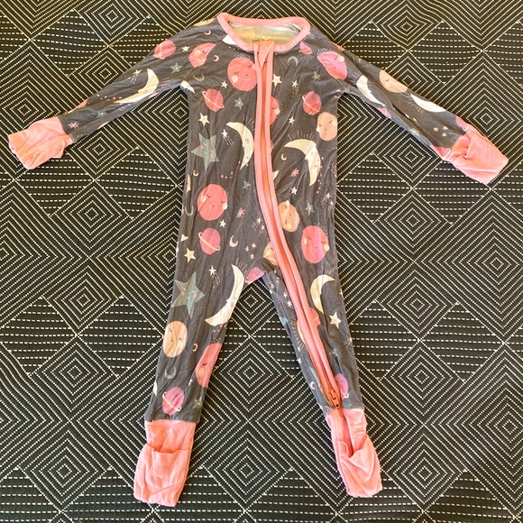 Little sleepies zipper pjs - Picture 1 of 3